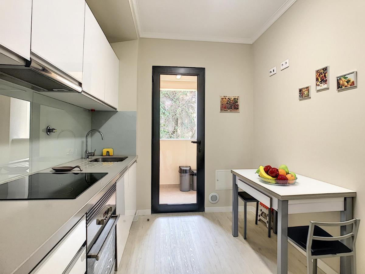 Apartment Lotus By Lovelystay Φουνκάλ Εξωτερικό φωτογραφία